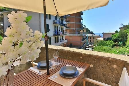 Jolly Roger Riomaggiore Hotel Exterior photo